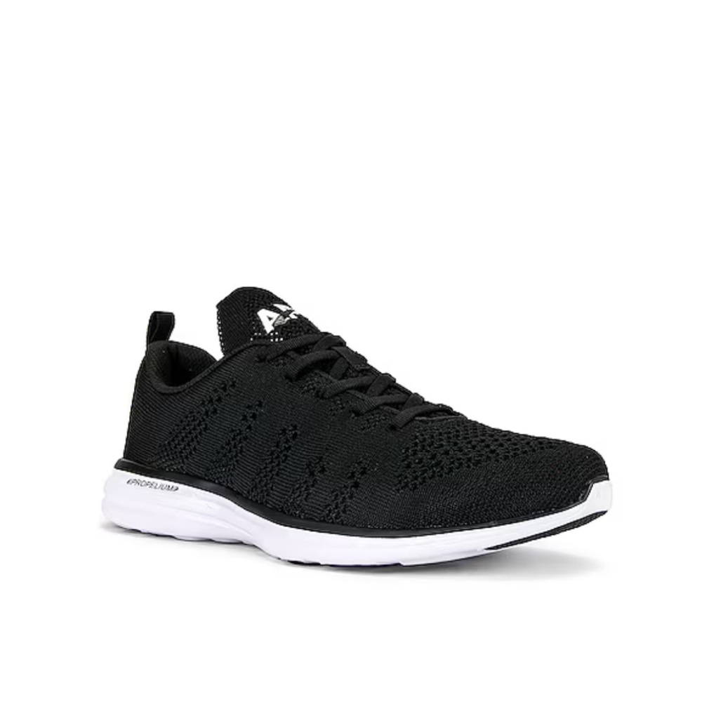 APL black used shoes. Good used condition